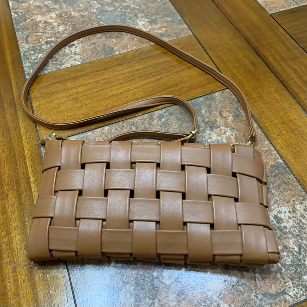 Tan (caramel) Crossbody Purse